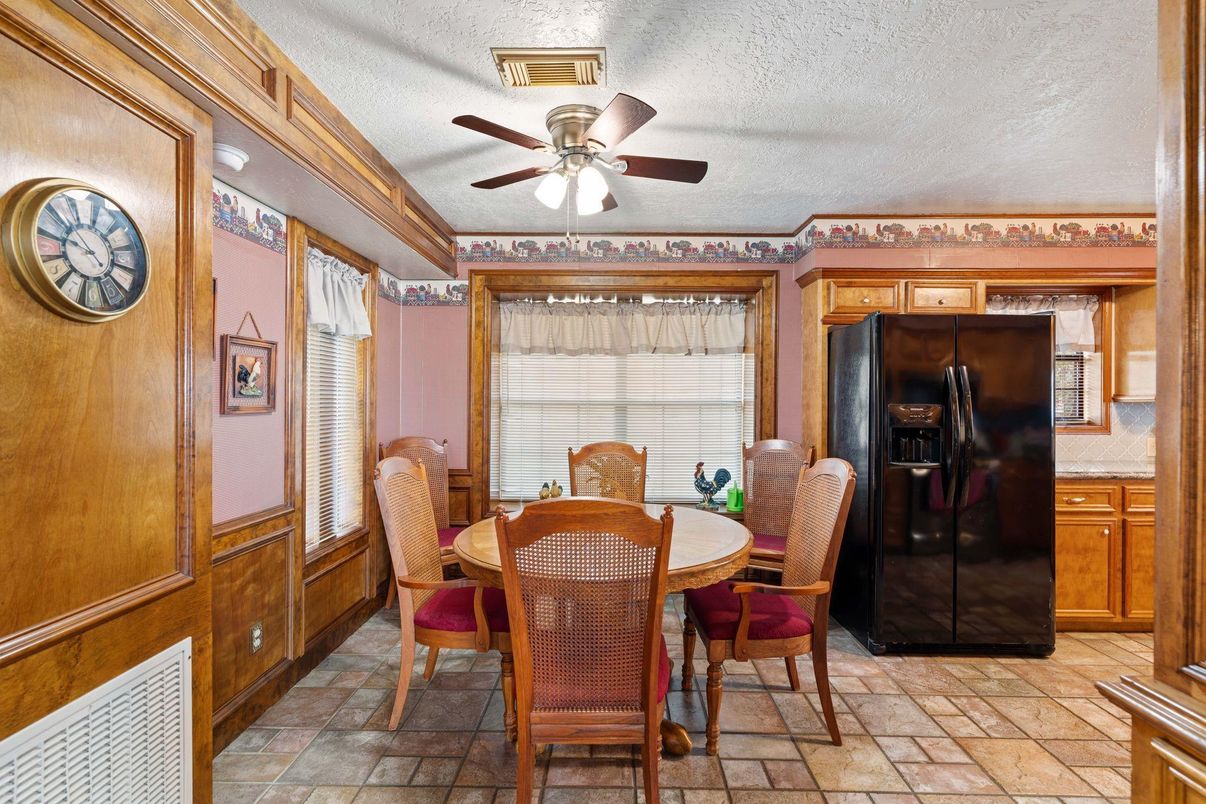 Dining room, Interior