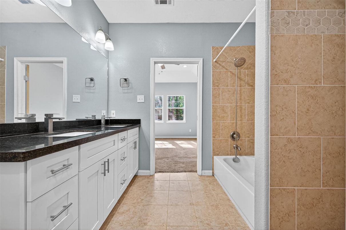Bathroom, Dual Sink Vanities, Interior