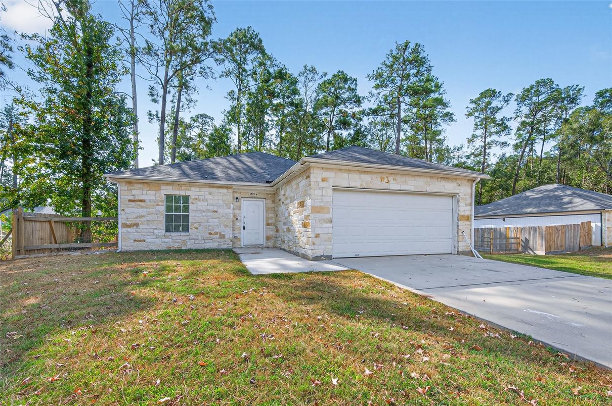 Backyard, Detached Garage, Exterior