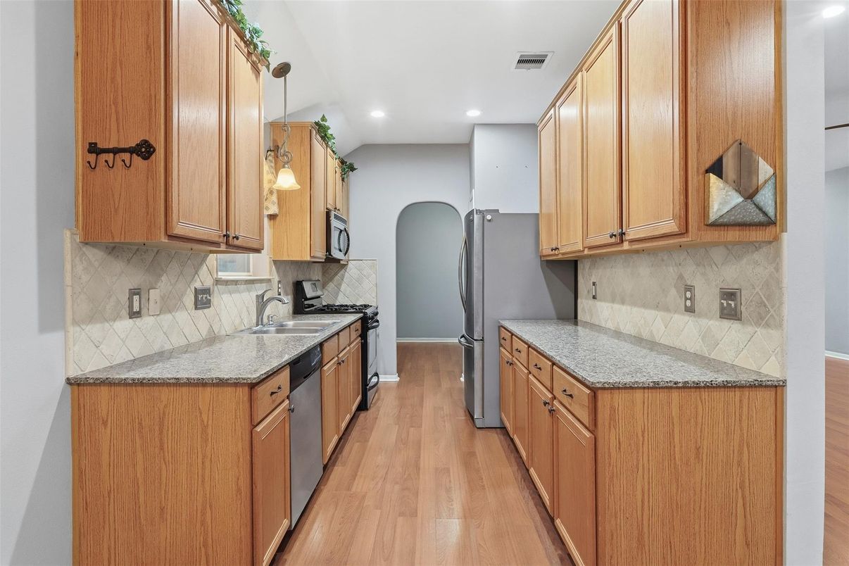 Interior, Kitchen, Pendant Lights, Recessed Lighting, Wood Texture Flooring