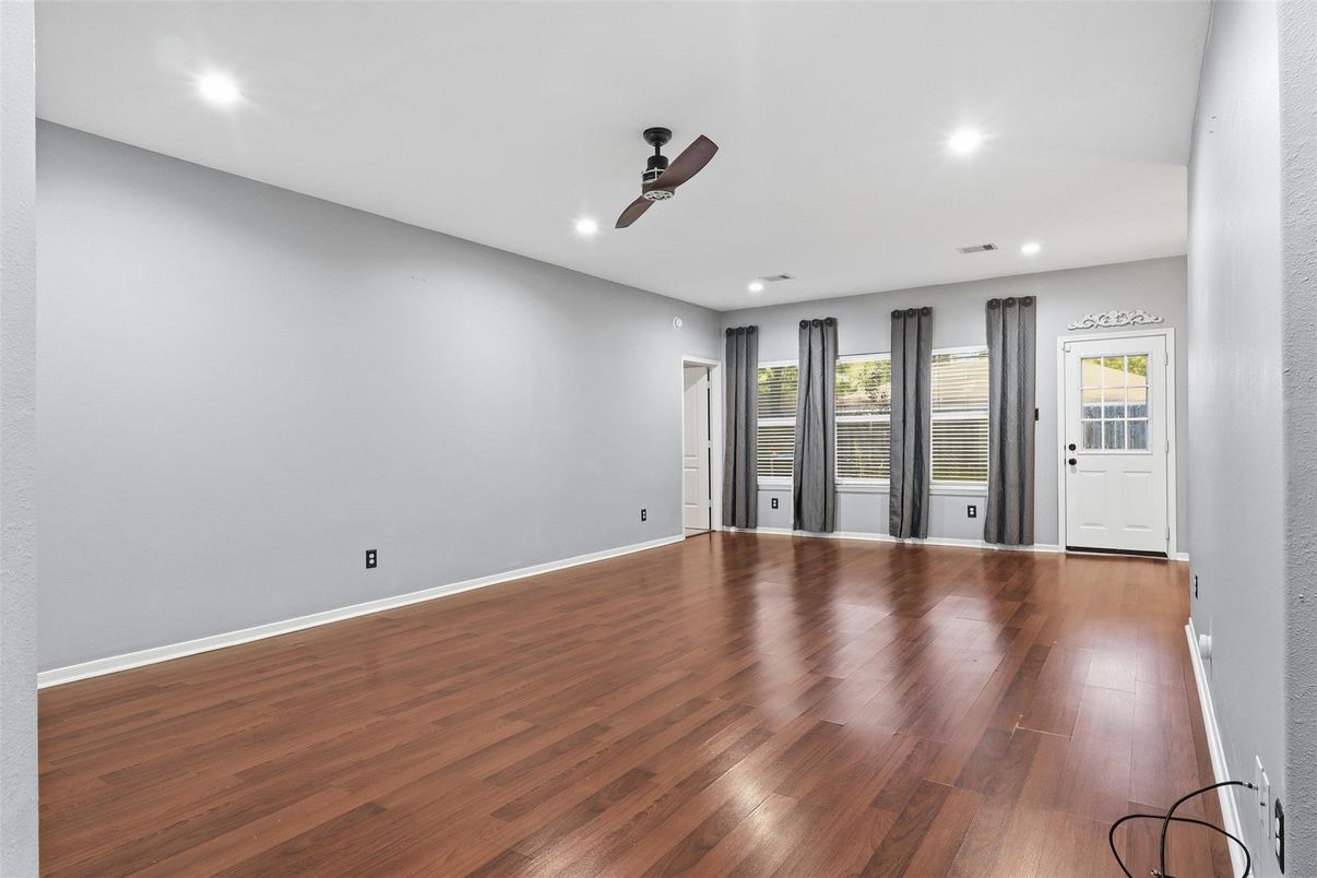 Empty room, Interior, Recessed Lighting, Wood Texture Flooring