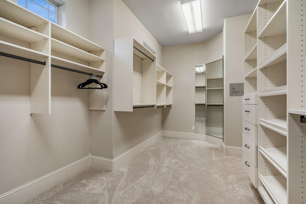 Interior, Walk-in Closets