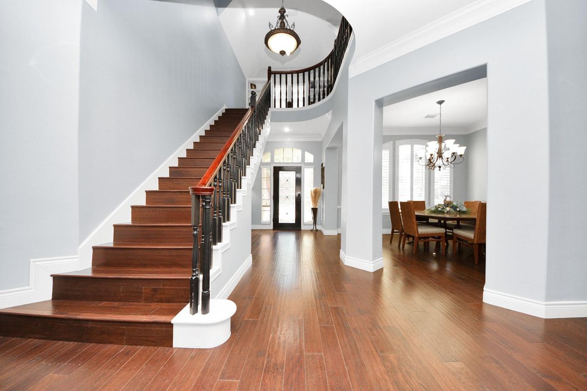 Chandelier, Dining room, Interior, Pendant Lights, Wood Texture Flooring