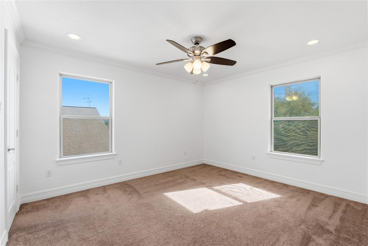 Empty room, Interior, Recessed Lighting