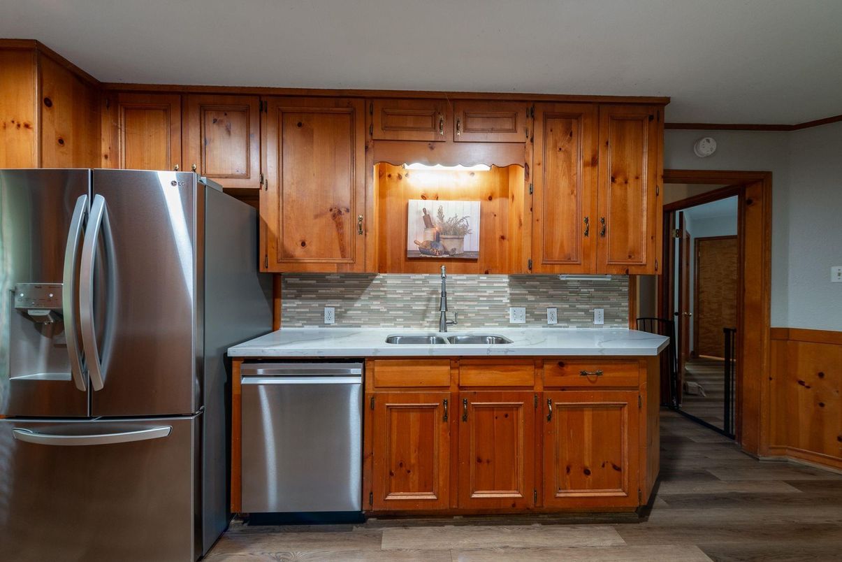 Interior, Kitchen, Stainless Steel Appliances, Wood Texture Flooring