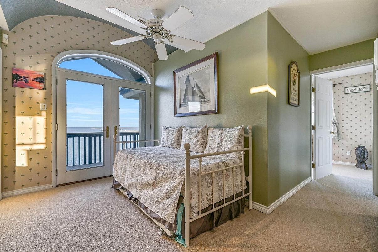 Bedroom, Interior, Water