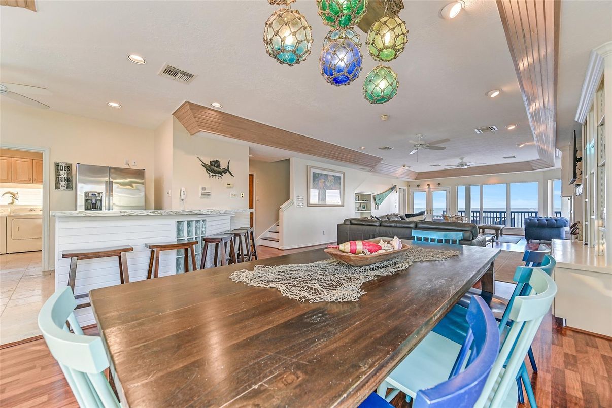 Dining room, Interior, Kitchen, Living room, Pendant Lights, Recessed Lighting, Wood Texture Flooring