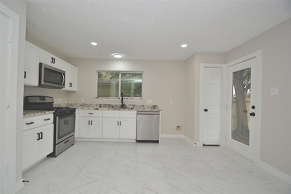 Interior, Kitchen, Marble, Recessed Lighting, Stainless Steel Appliances