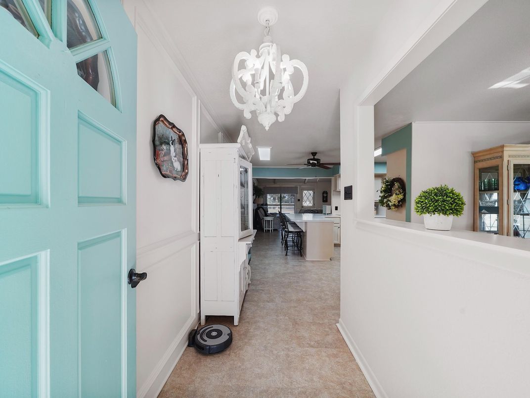 Chandelier, Interior