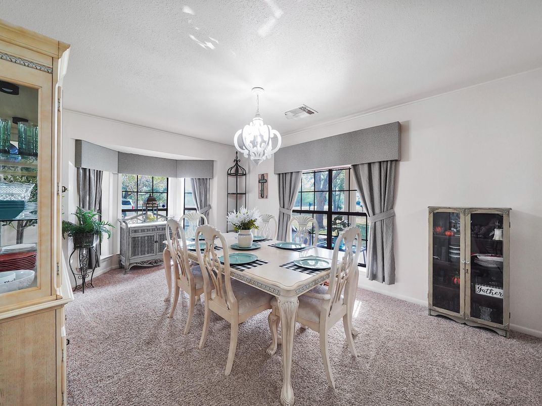 Chandelier, Dining room, Interior