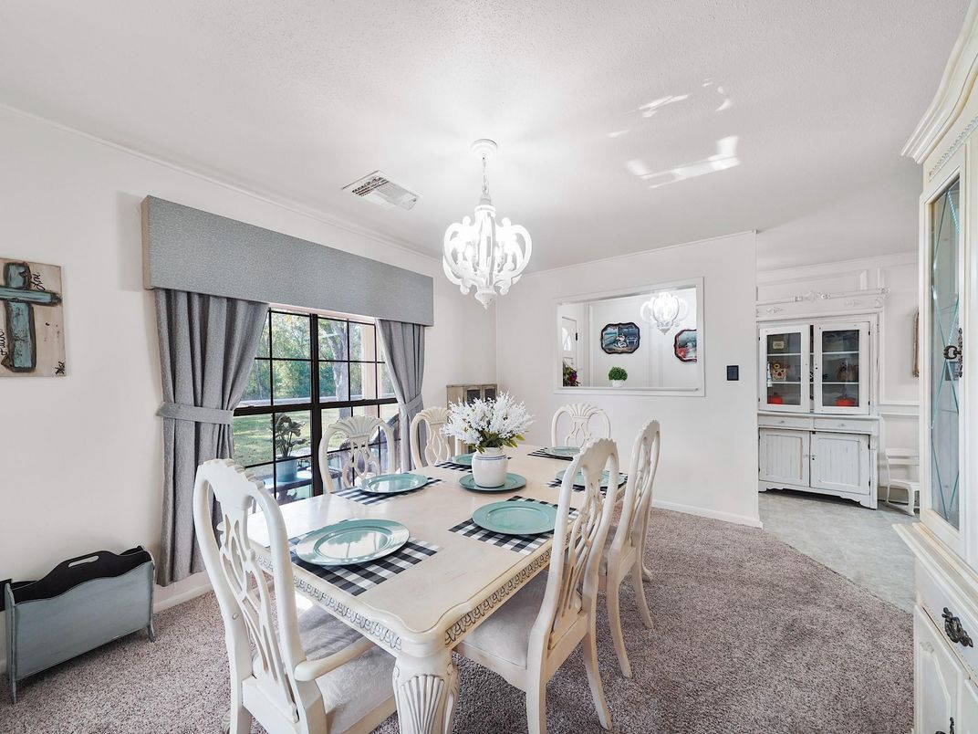 Chandelier, Dining room, Interior