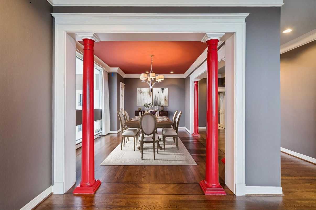 Chandelier, Dining room, Interior, Recessed Lighting, Wood Texture Flooring