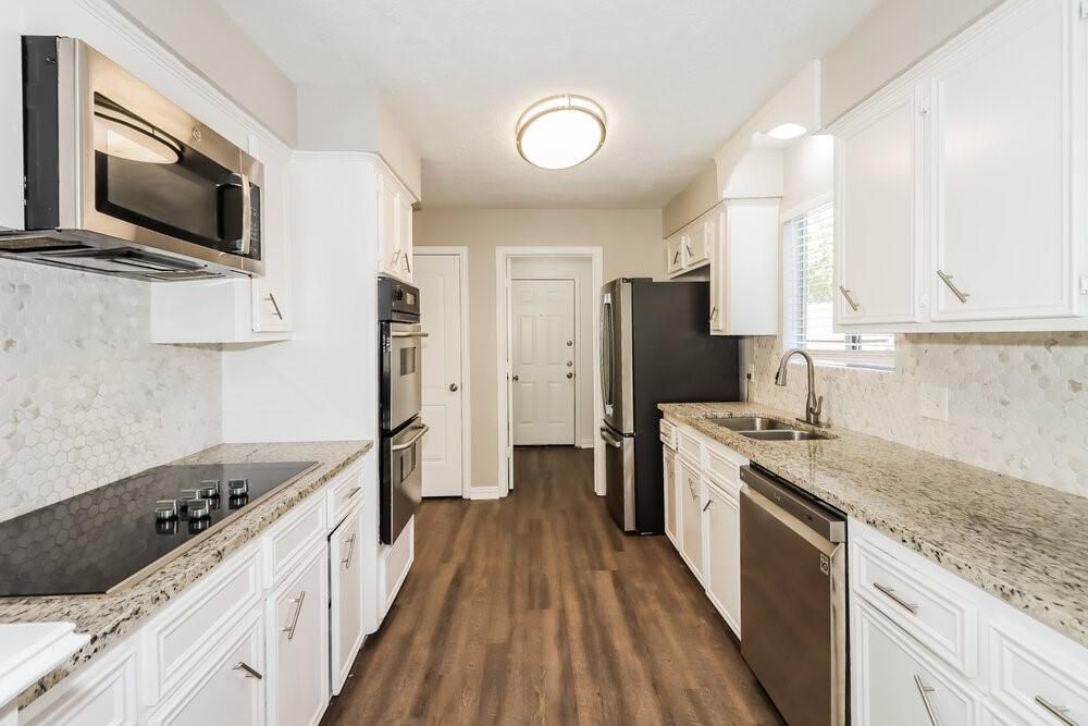 Interior, Kitchen, Stainless Steel Appliances, Wood Texture Flooring