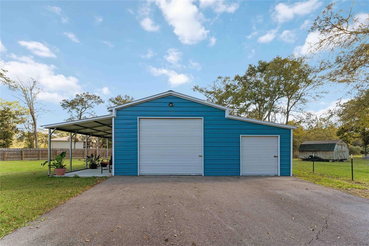 Backyard, Detached Garage, Exterior