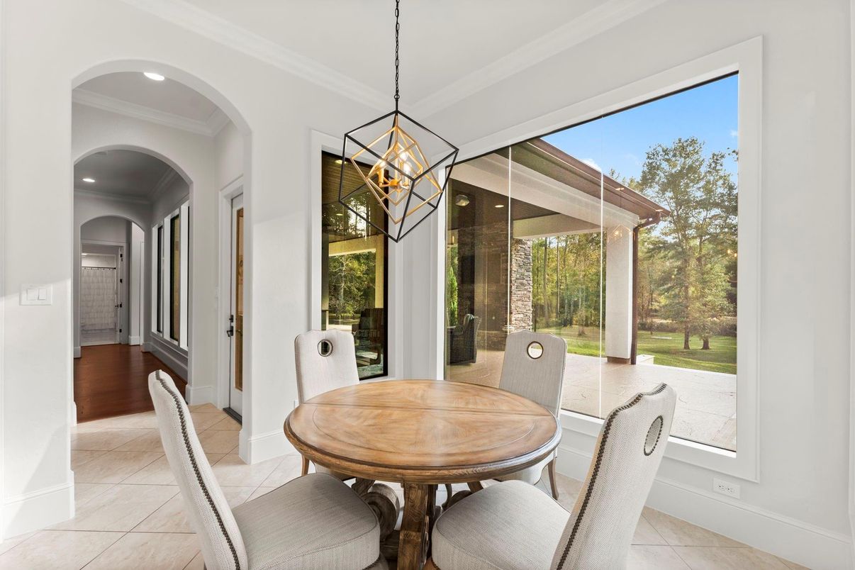 Dining room, Interior, Pendant Lights, Recessed Lighting