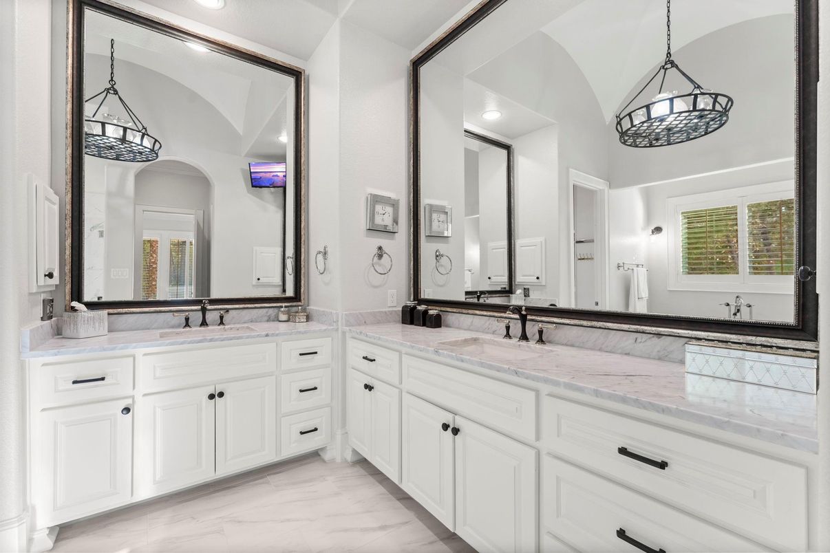 Bathroom, Dual Sink Vanities, Interior, Marble, Pendant Lights, Recessed Lighting