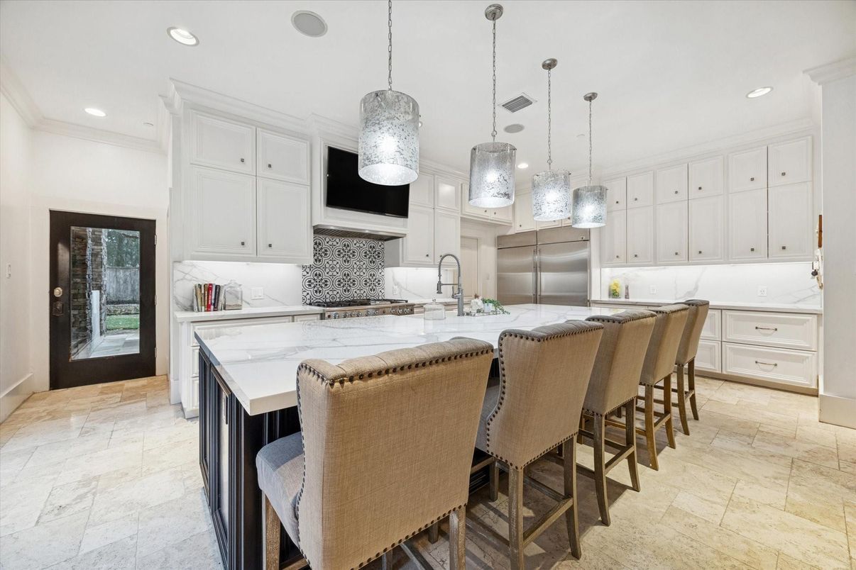 Interior, Kitchen, Pendant Lights, Recessed Lighting, Stainless Steel Appliances