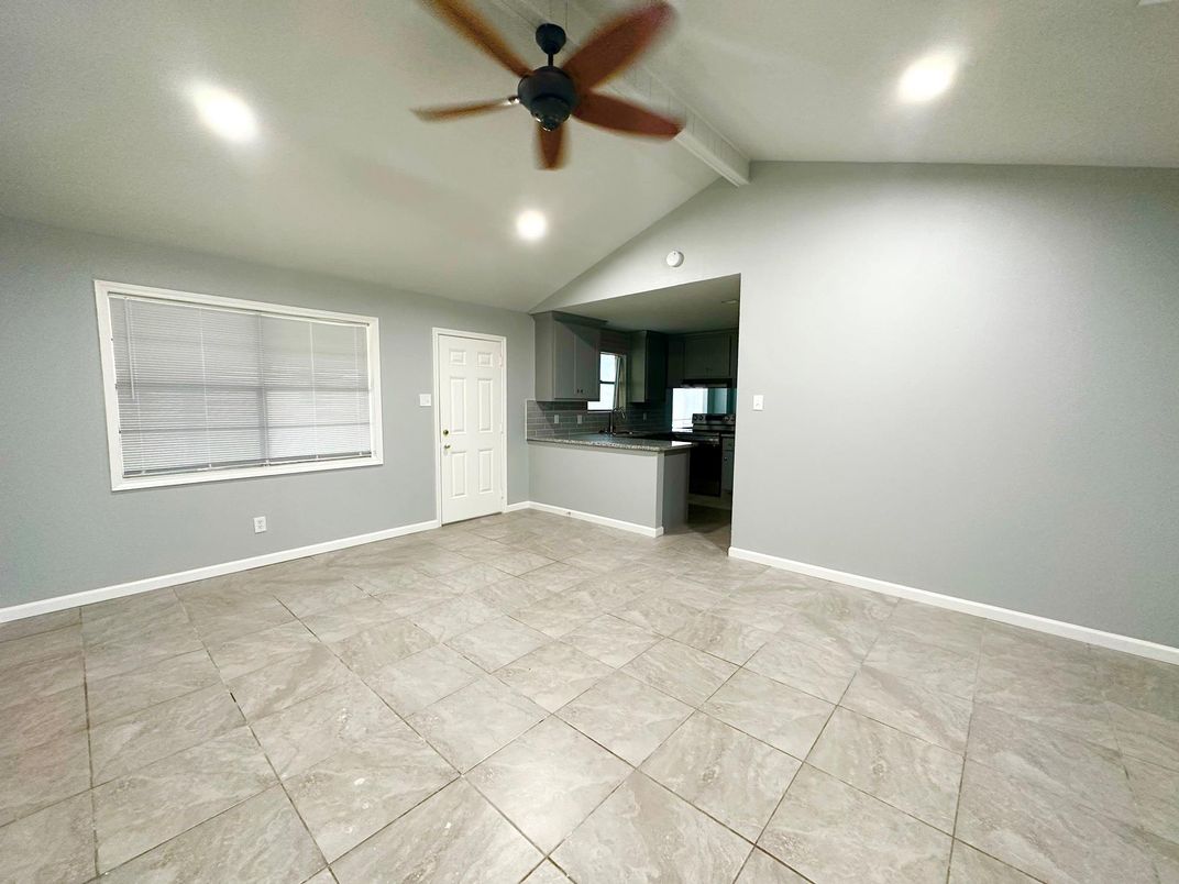 Empty room, Interior, Kitchen, Recessed Lighting