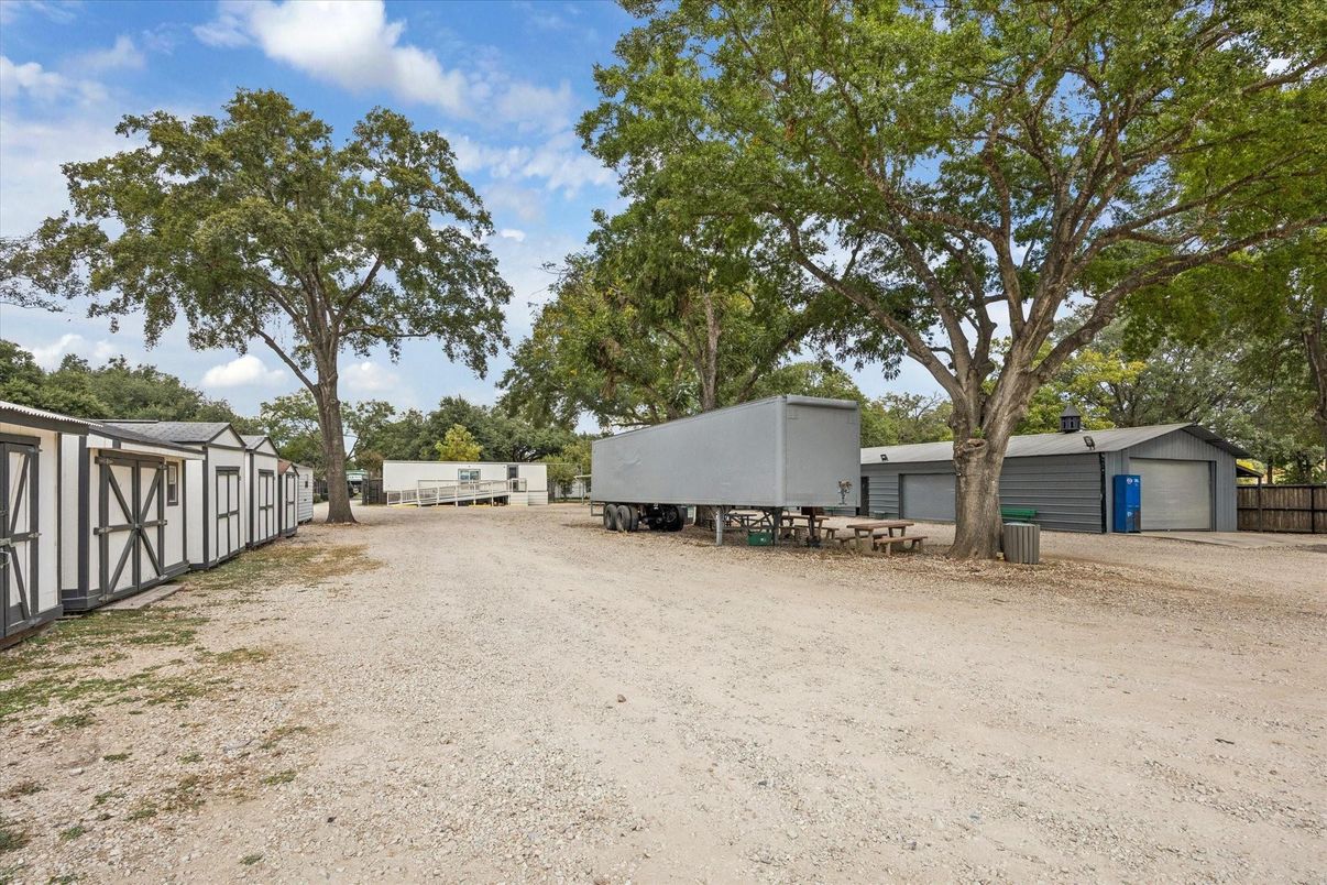 Backyard, Detached Garage, Exterior