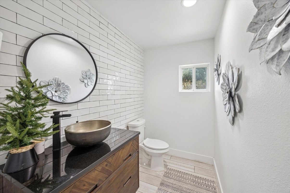 Bathroom, Interior, Recessed Lighting, Wood Texture Flooring