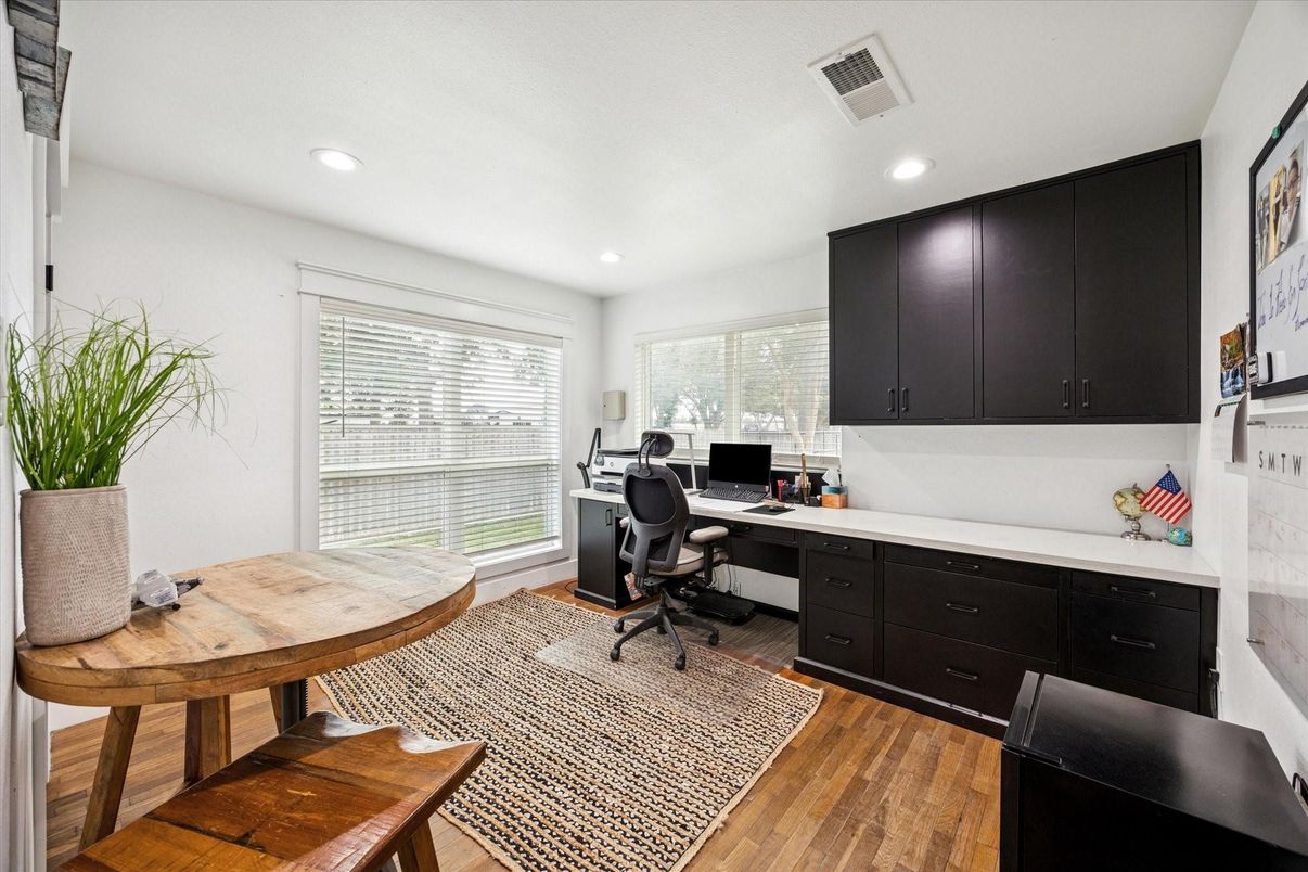 Home Office, Interior, Recessed Lighting, Wood Texture Flooring