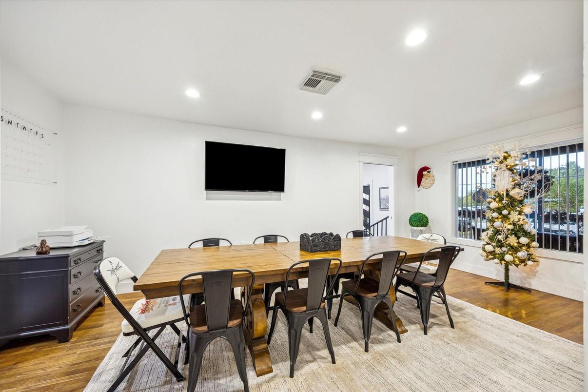 Dining room, Interior, Recessed Lighting, Wood Texture Flooring