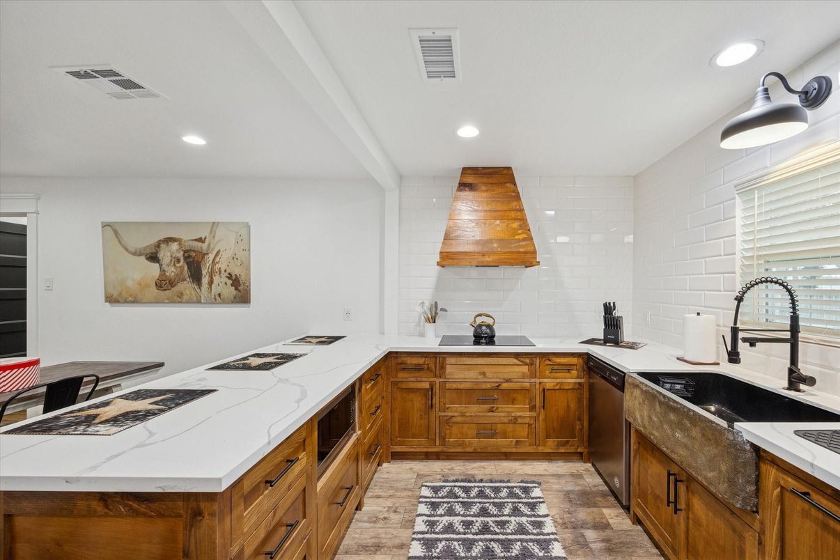 Interior, Kitchen, Recessed Lighting