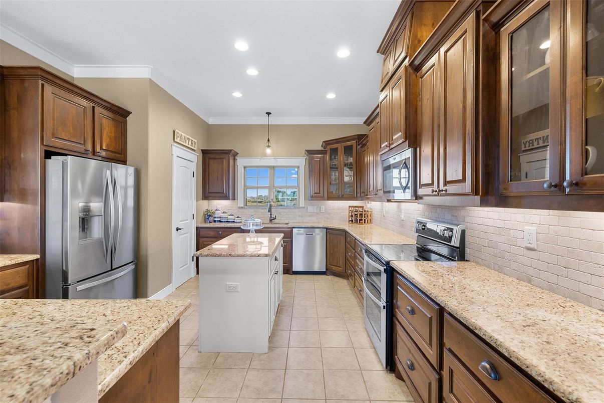 Interior, Kitchen, Pendant Lights, Recessed Lighting, Stainless Steel Appliances