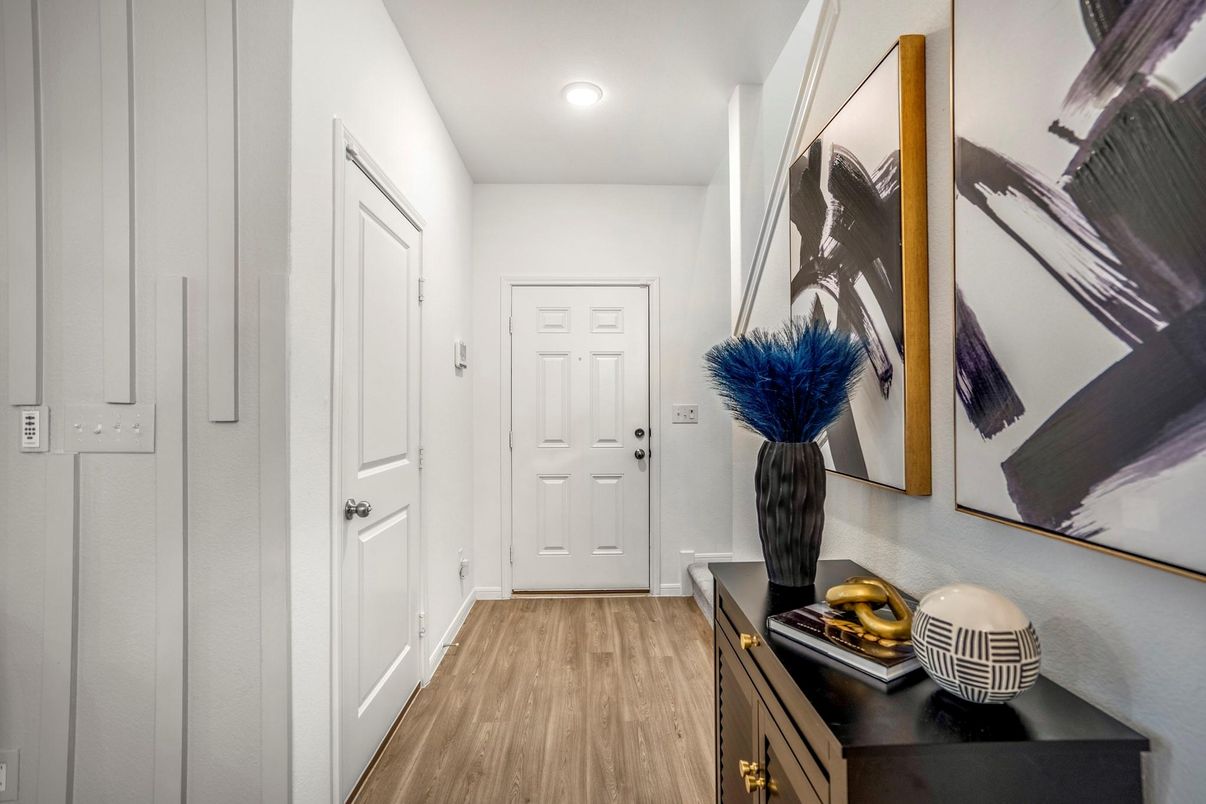 Interior, Recessed Lighting, Wood Texture Flooring