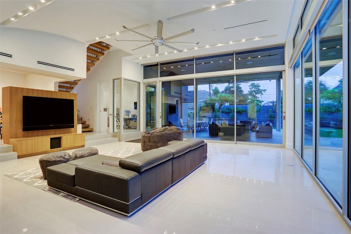 Interior, Living room, Pendant Lights, Recessed Lighting