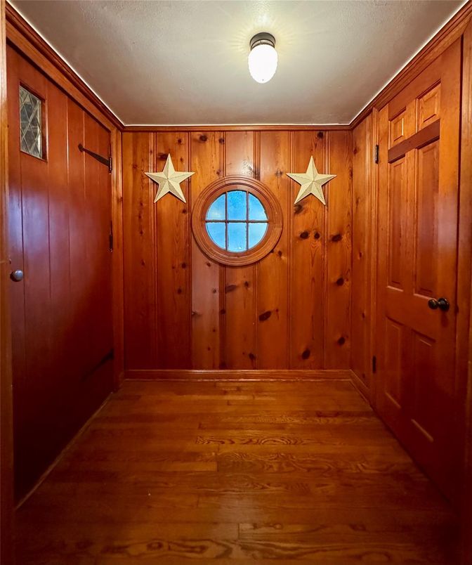 Empty room, Interior, Wood Texture Flooring, Wooden Walls