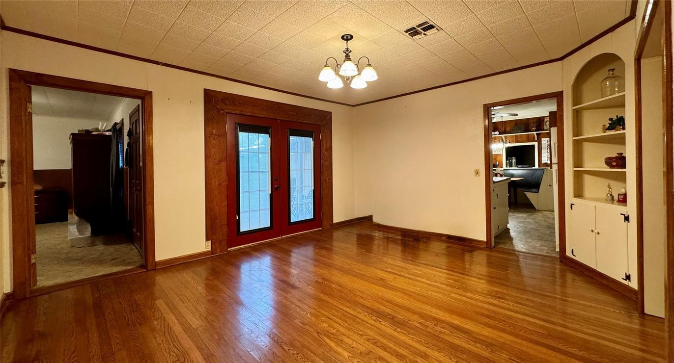 Chandelier, Empty room, Interior, Wood Texture Flooring
