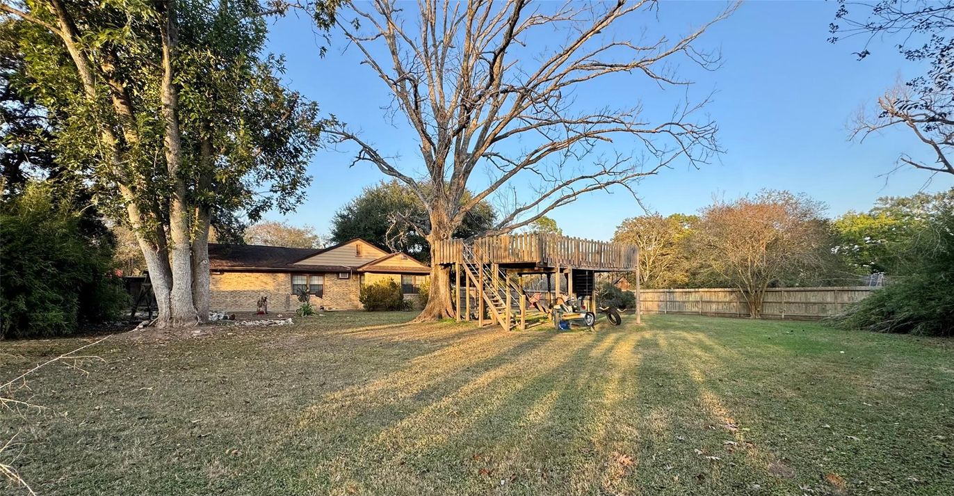 Backyard, Exterior, Playground