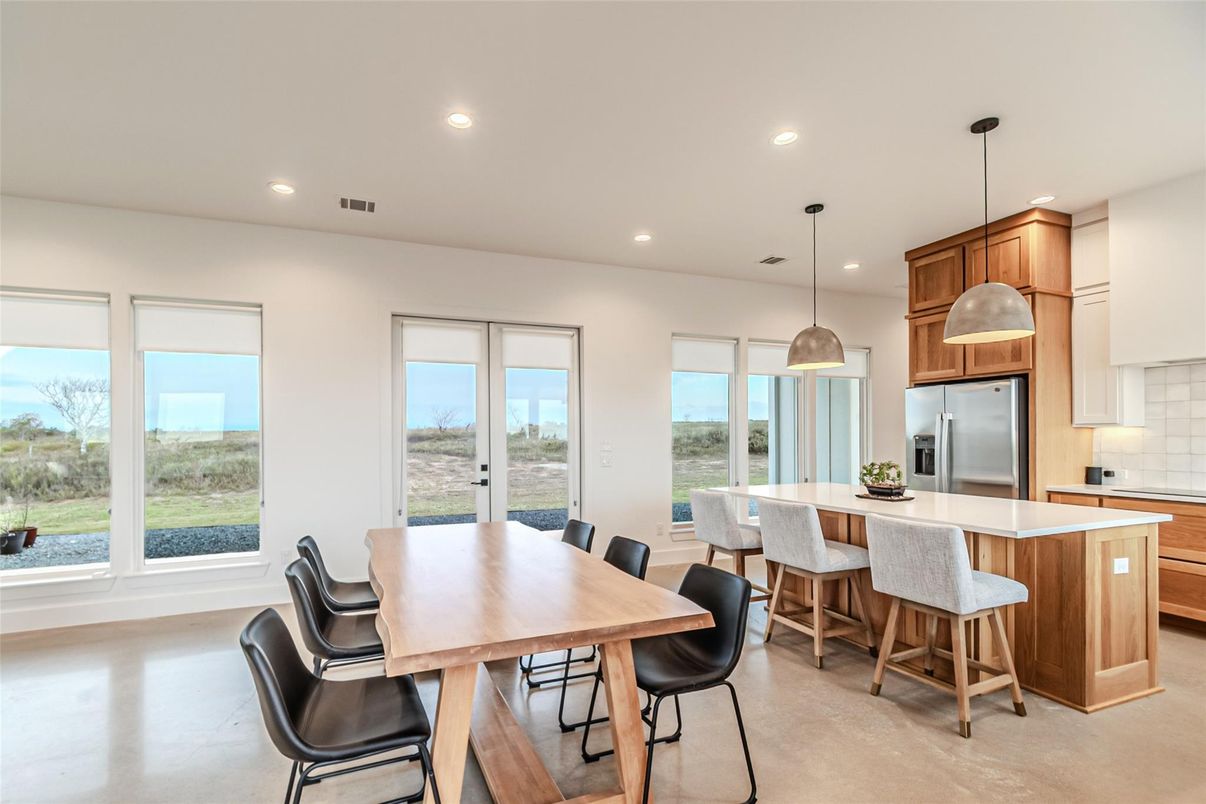 Dining room, Interior, Kitchen, Pendant Lights, Recessed Lighting, Stainless Steel Appliances