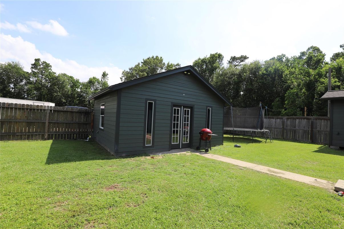 Backyard, Exterior, Playground