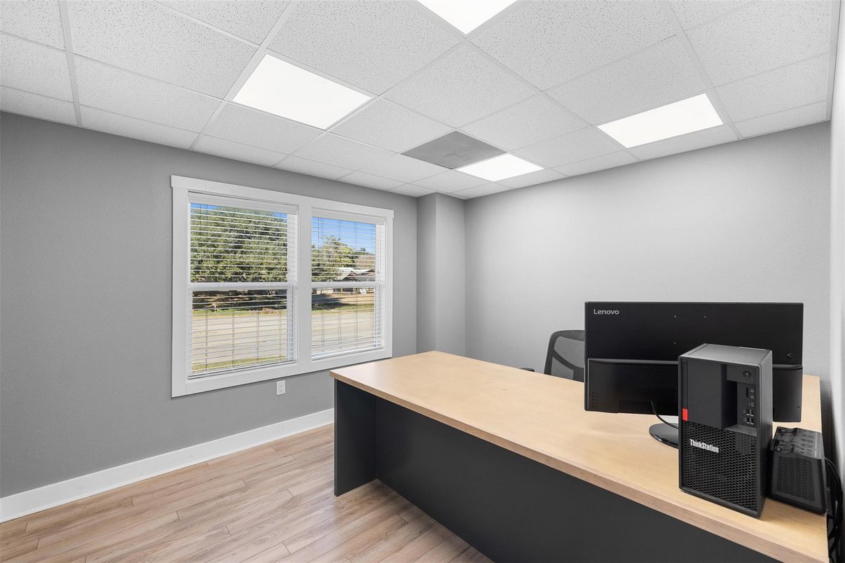 Home Office, Interior, Recessed Lighting, Wood Texture Flooring