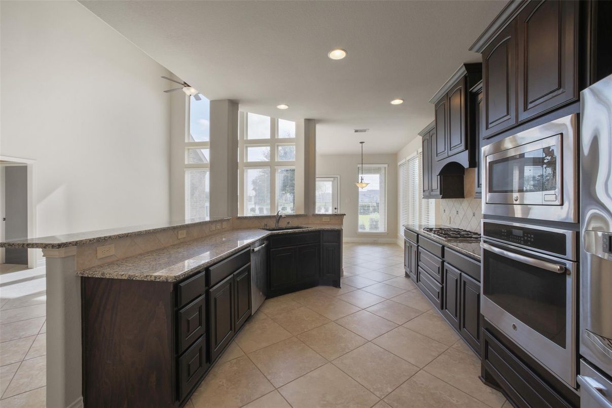 Interior, Kitchen, Pendant Lights, Recessed Lighting, Stainless Steel Appliances