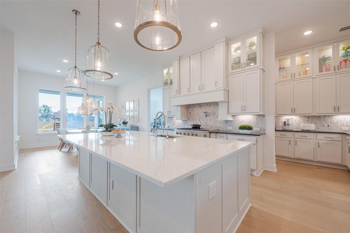 Interior, Kitchen, Pendant Lights, Recessed Lighting, Wood Texture Flooring