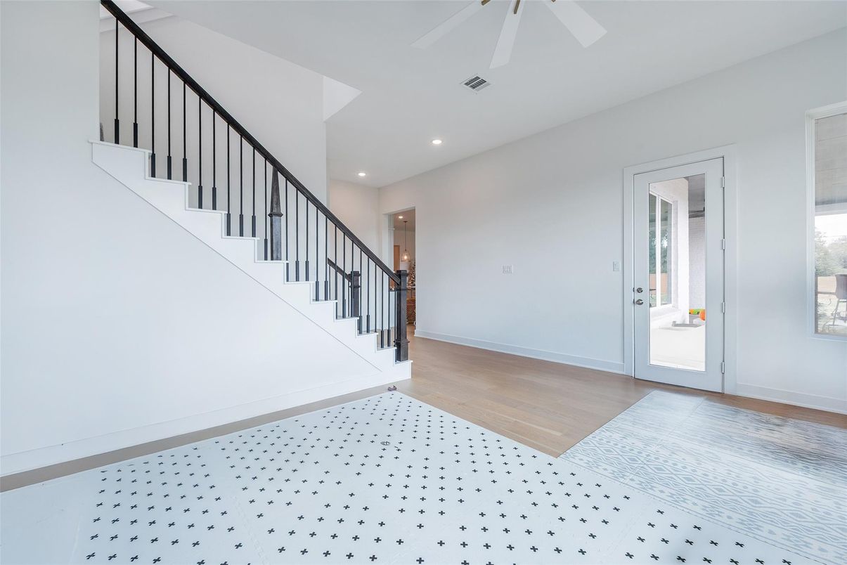 Interior, Recessed Lighting, Wood Texture Flooring