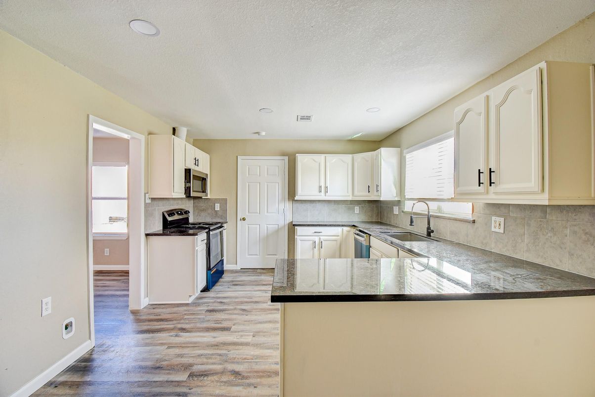 Interior, Kitchen, Recessed Lighting, Wood Texture Flooring