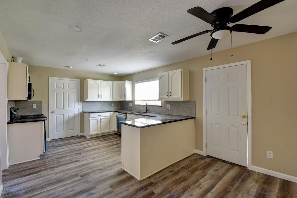 Interior, Kitchen, Recessed Lighting, Wood Texture Flooring