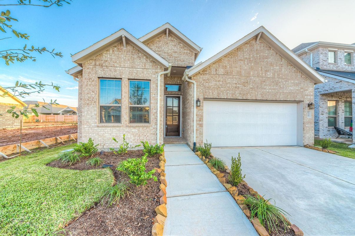 Attached, Exterior, Facade, Brick Facade, Brick Traditional