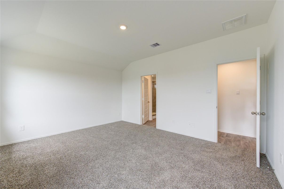 Empty room, Interior, Recessed Lighting