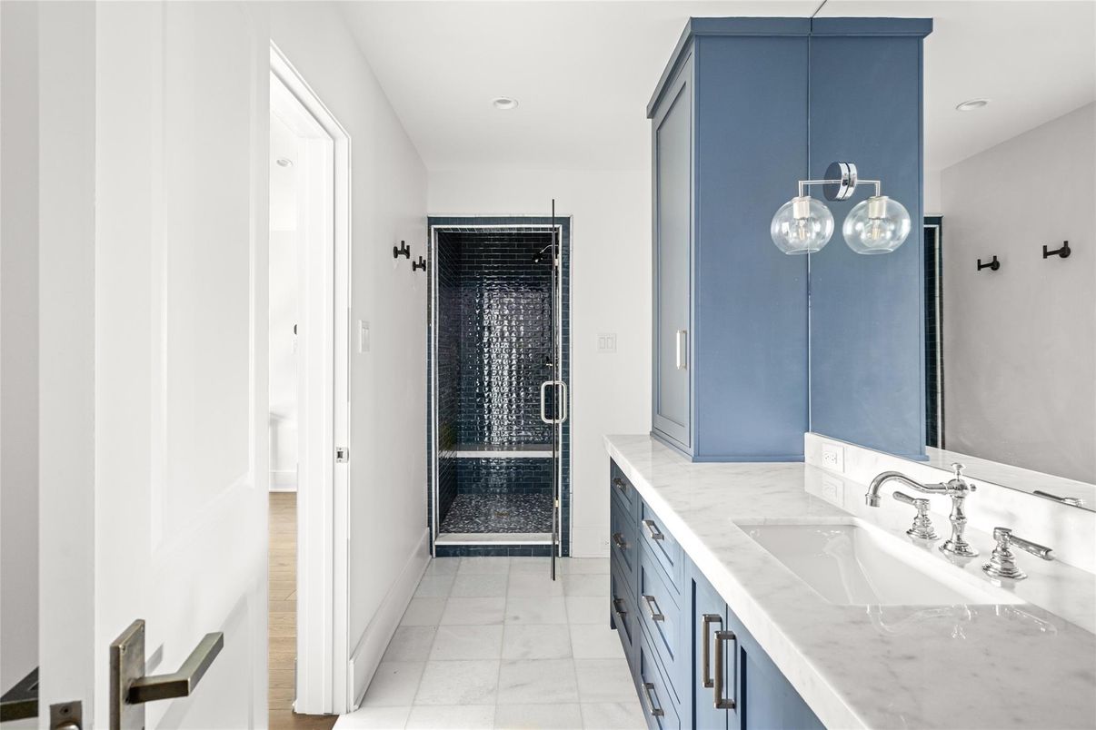 Bathroom, Dual Sink Vanities, Interior, Marble, Recessed Lighting