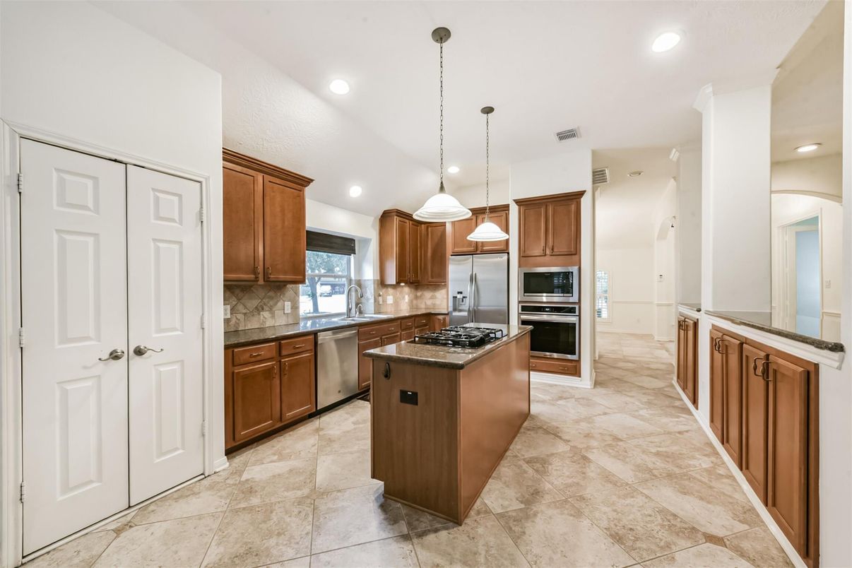Interior, Kitchen, Pendant Lights, Recessed Lighting, Stainless Steel Appliances