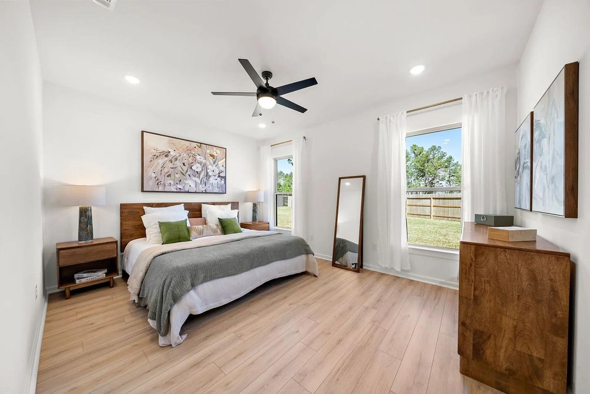 Bedroom, Interior, Recessed Lighting, Wood Texture Flooring