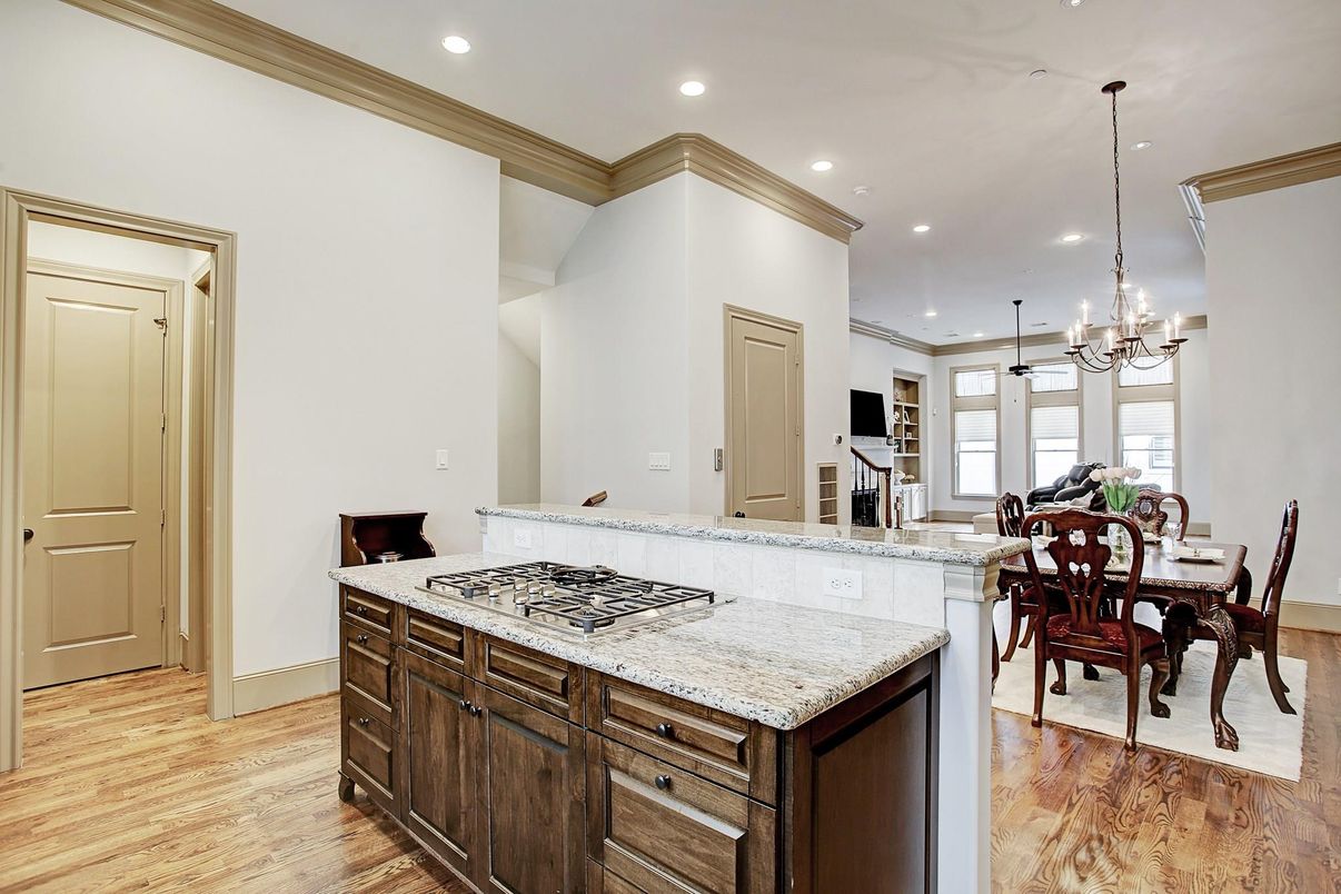 Chandelier, Dining room, Interior, Kitchen, Pendant Lights, Recessed Lighting, Wood Texture Flooring