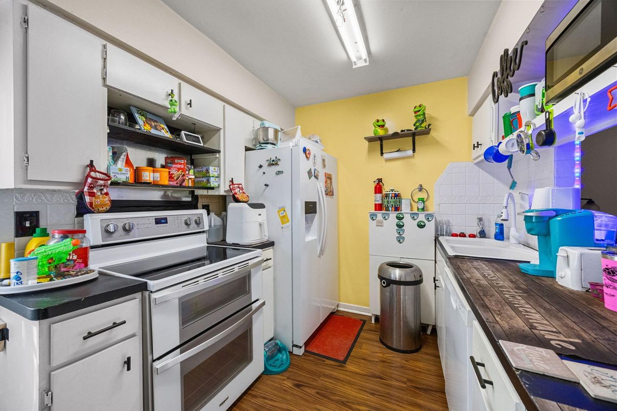 Interior, Kitchen, Wood Texture Flooring