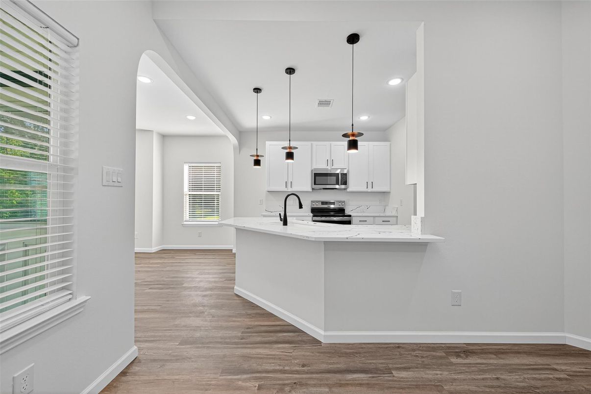 Interior, Kitchen, Pendant Lights, Recessed Lighting, Wood Texture Flooring