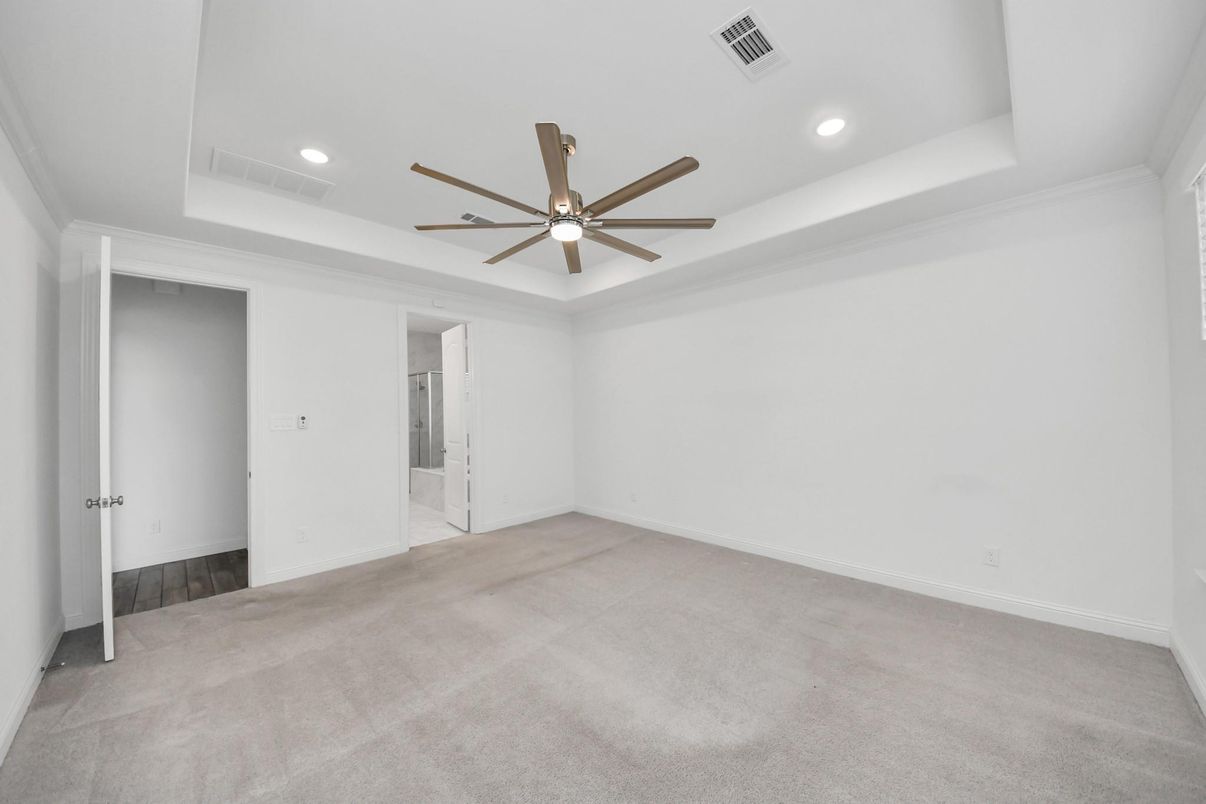 Empty room, Interior, Recessed Lighting
